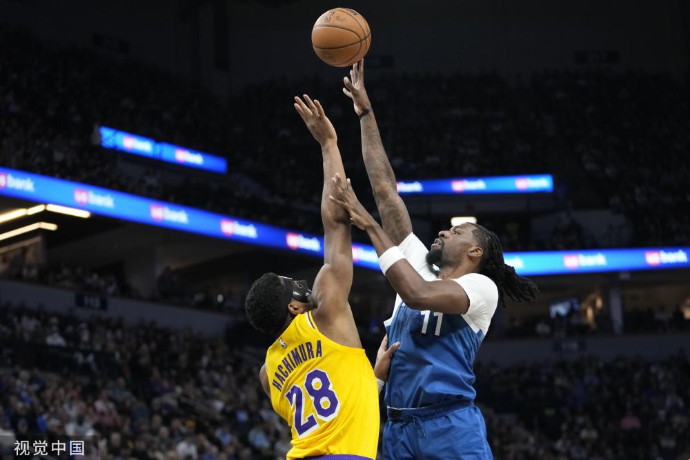 着社交媒体 着社交媒体