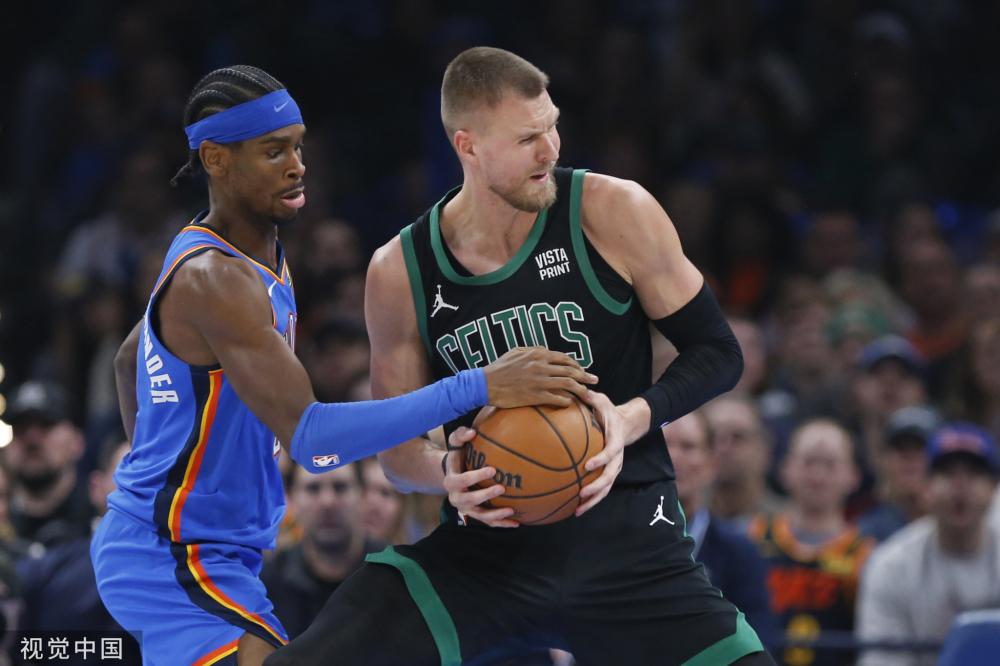 在球场上表 在球场上表